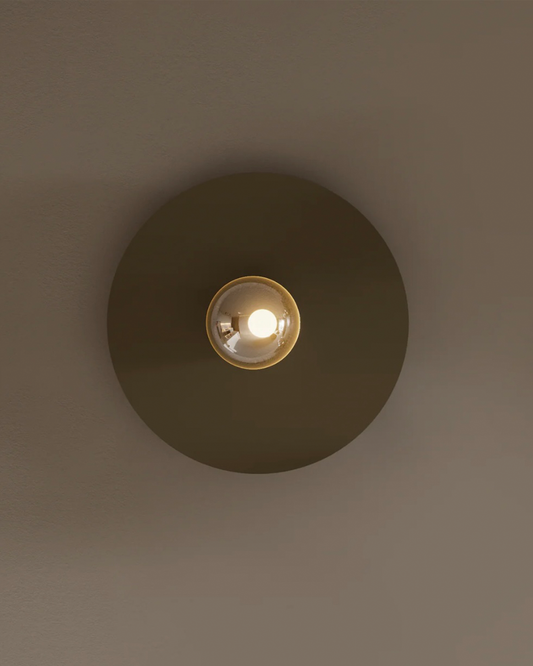 Troika wall lamp with triple harmony decorative design and ambient glow مصباح جداري ترويكا بتصميم زخرفي متناغم ثلاثي مع توهج إضاءة محيطي
