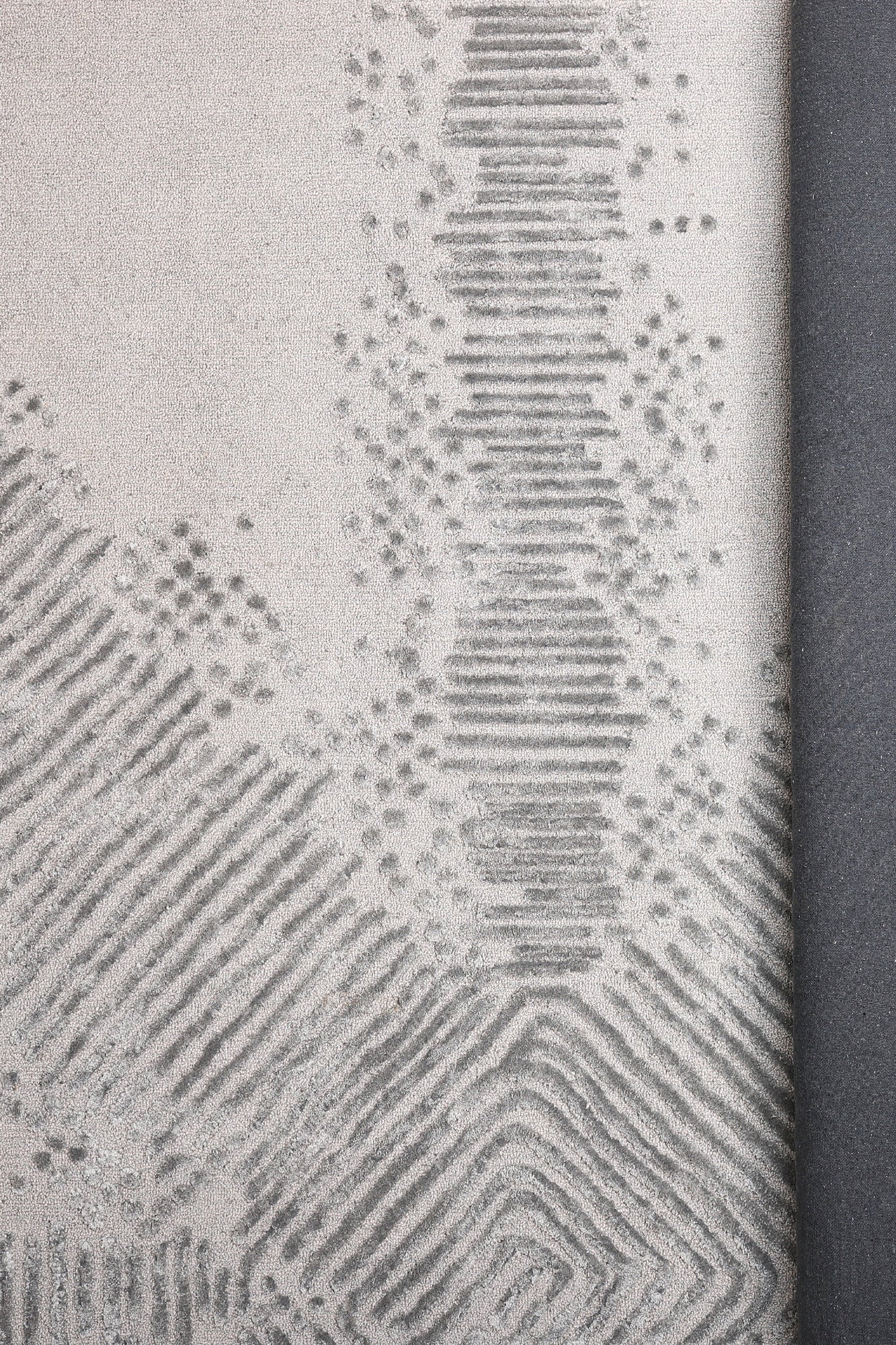 Weave Whispers - Hand Tufted Rug