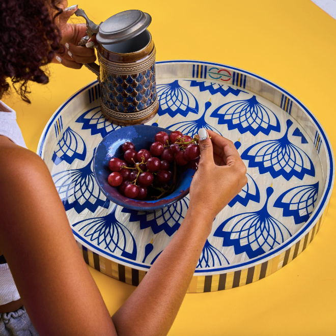 Twirling Feathers Round Tray