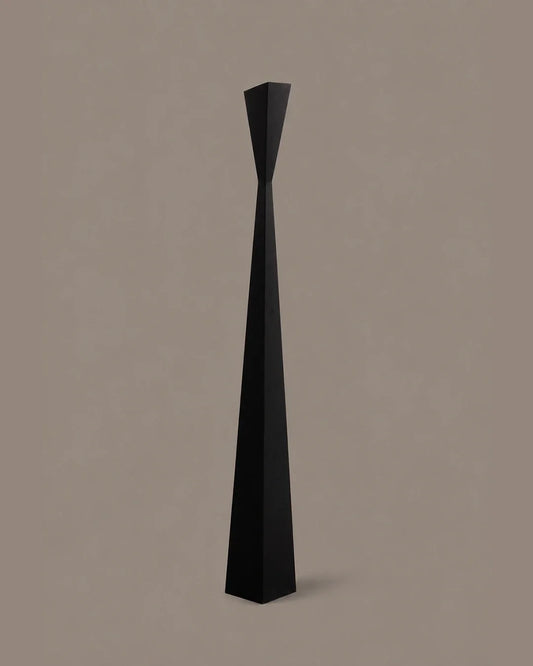 Aura Floor Lamp isolated product view in black | لمبادير أورا، بتشطيب أسود، إضاءة بتصميم رفيع