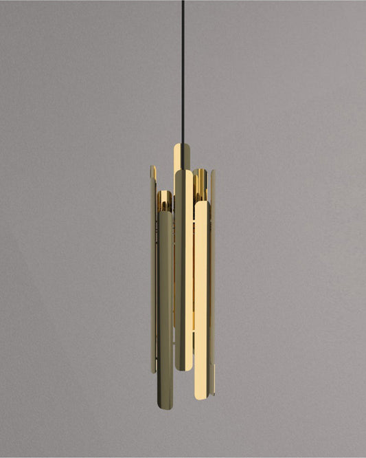 Tempo pendant lamp with vertical sculptural form providing warm ambient light / مصباح معلق تيمبو بتصميم نحتي عمودي يوفّر إضاءة محيطية دافئة