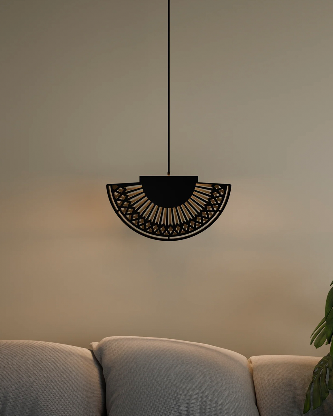 Breeze pendant light with elegant fan inspired curves and soft light مصباح معلق بريز بانحناءات مروحية أنيقة مع إضاءة ناعمة