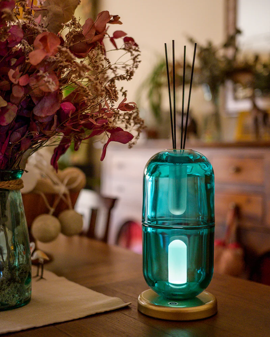 Cartouche Table Lamp product view 1, table lamp with a sculptural interpretation of Egyptian design | أباجورة كارتوش، صورة رقم 1، بزجاج منفوخ وقاعدة معدنية
