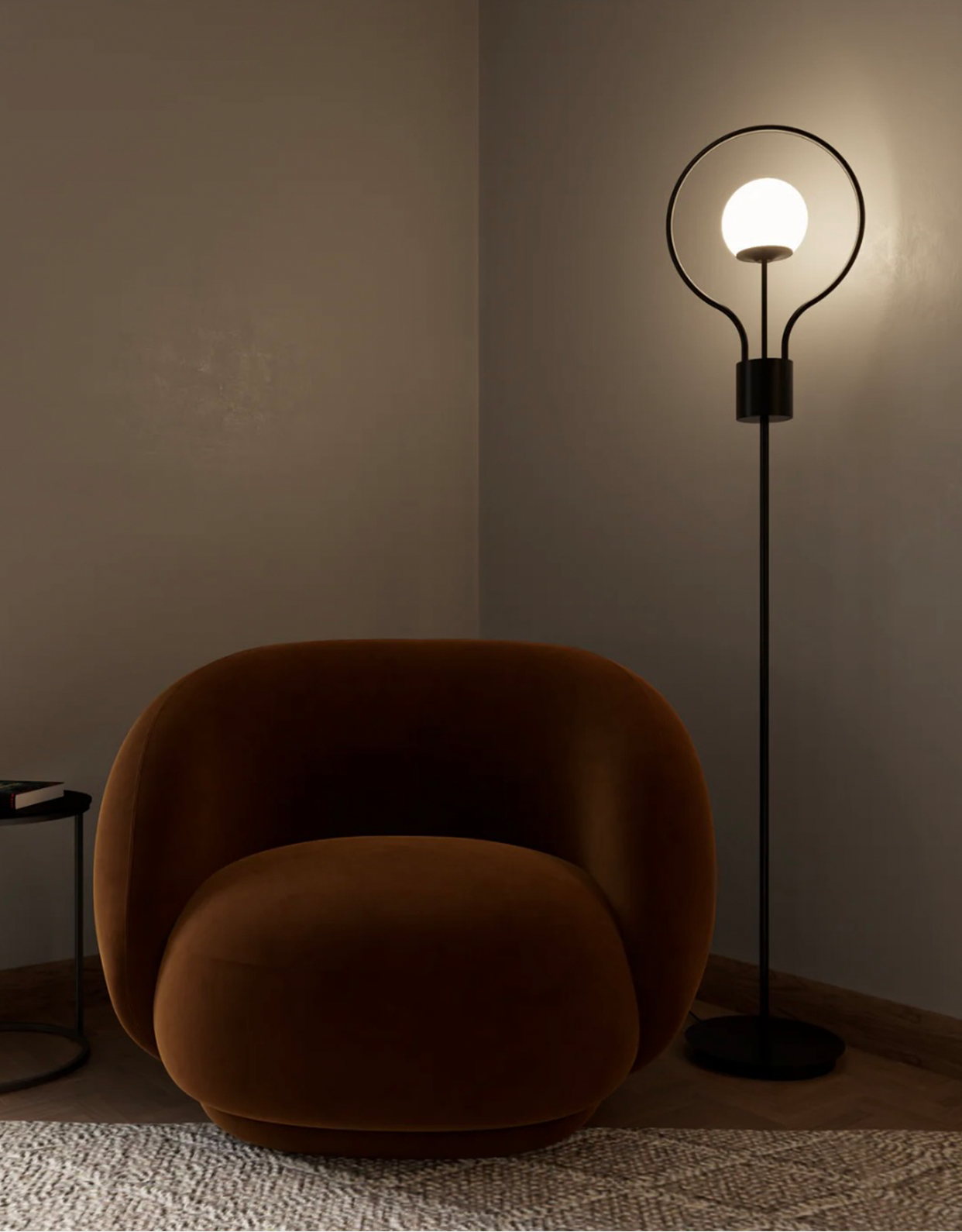 Shell floor lamp with seashell inspired organic curves and soft light مصباح ارضي شيل بانحناءات عضوية مستوحاة من المحار مع اضاءة ناعمة