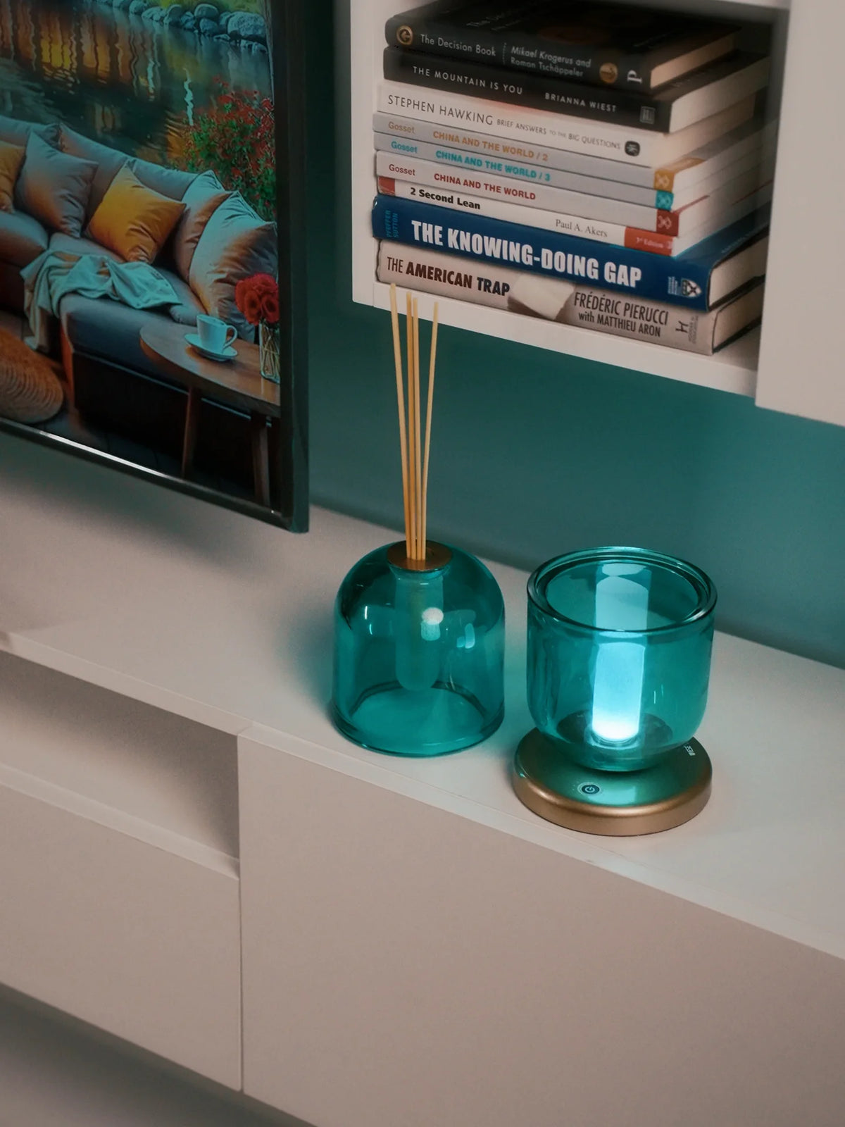 Cartouche Table Lamp product view 6, table lamp with a sculptural interpretation of Egyptian design | أباجورة كارتوش، صورة رقم 6، بزجاج منفوخ وقاعدة معدنية
