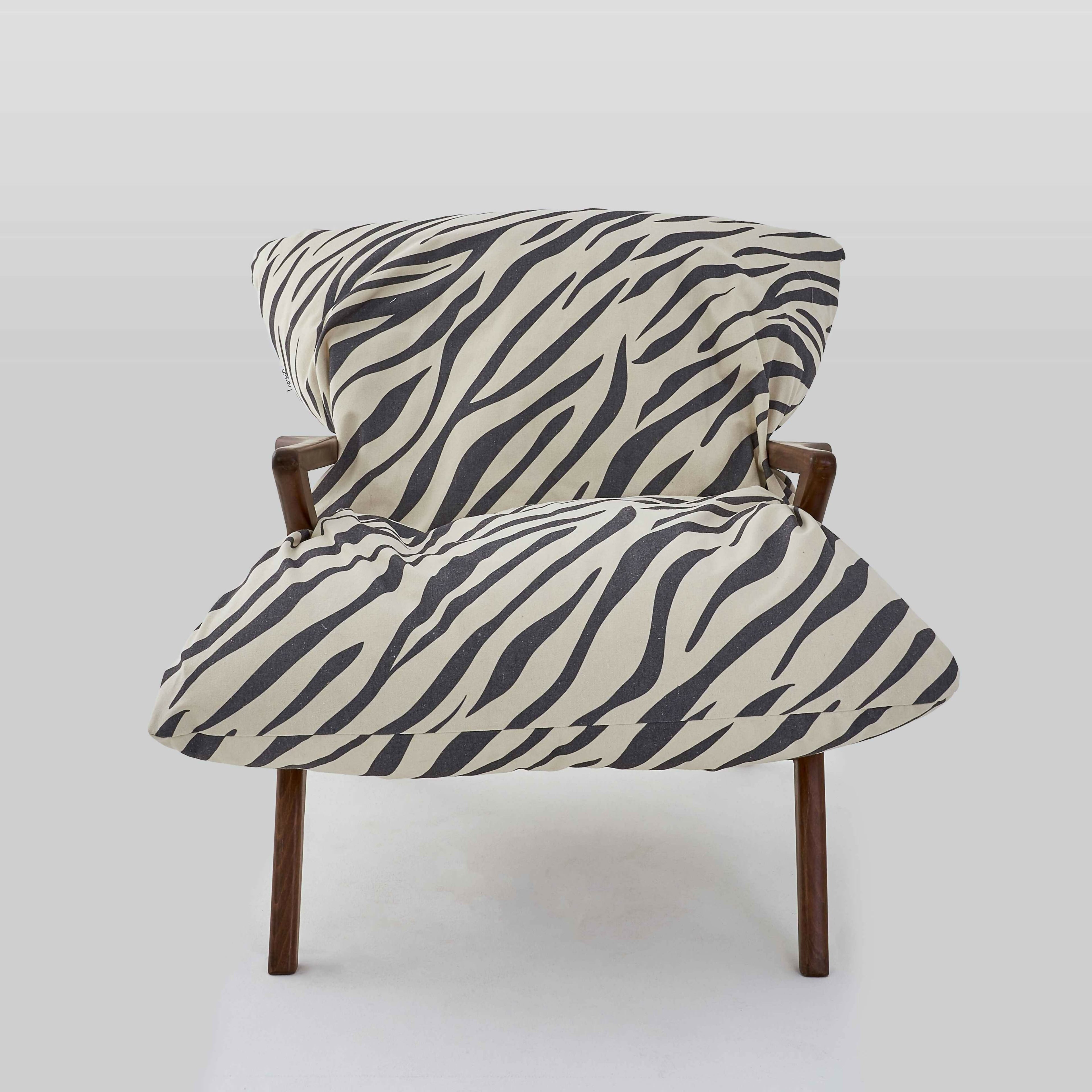"Pillow" - Lounge Chair