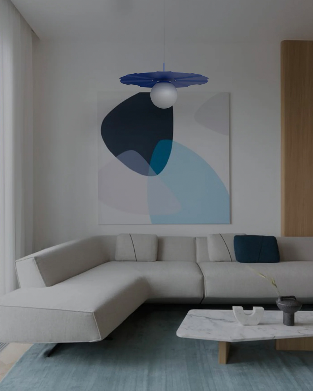 Sunbrella coastal umbrella inspired pendant light with warm glow مصباح معلق صنبريلا مستوحى من مظلة الشاطئ مع اضاءة دافئة