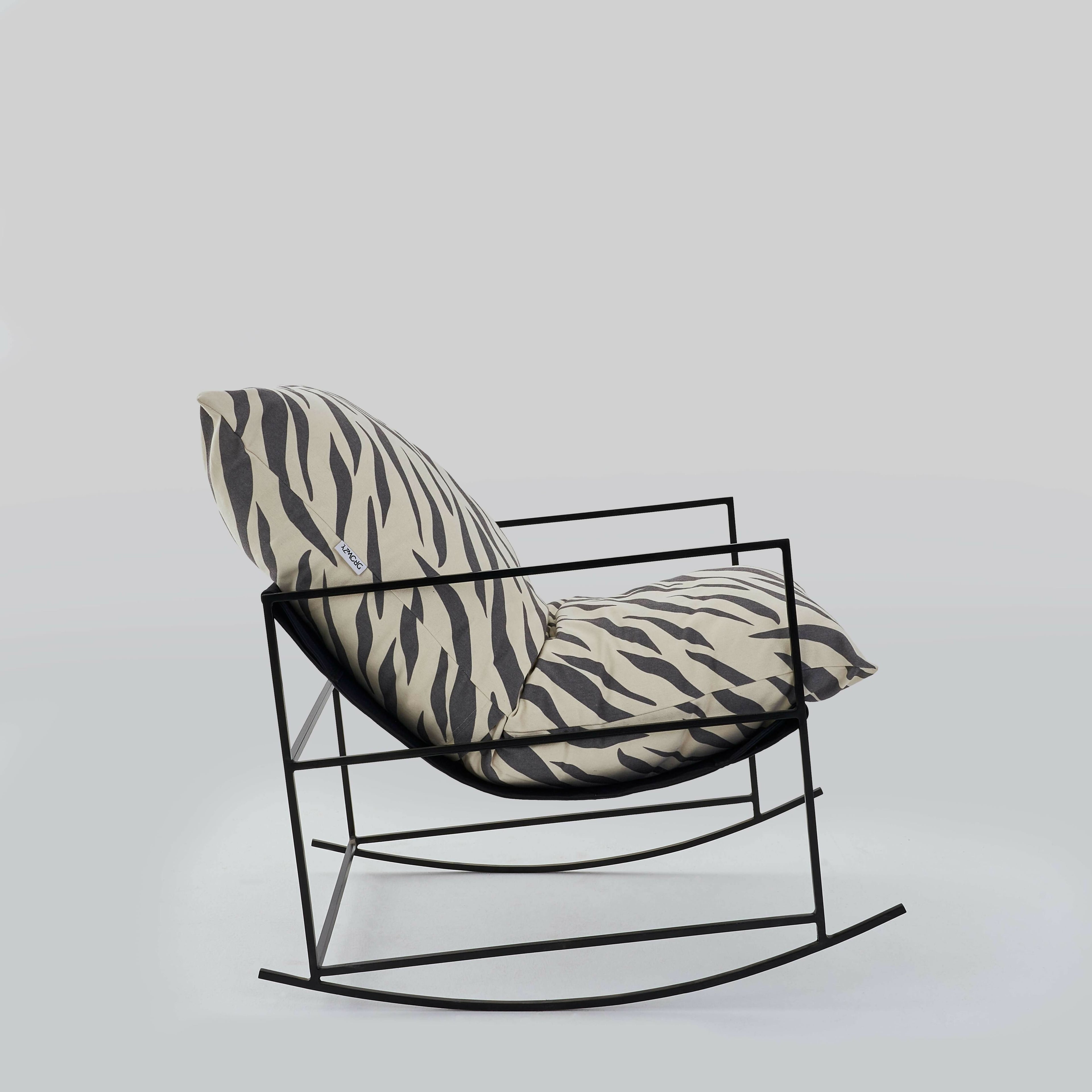 "Hollow" Rocking - Indoors Chair
