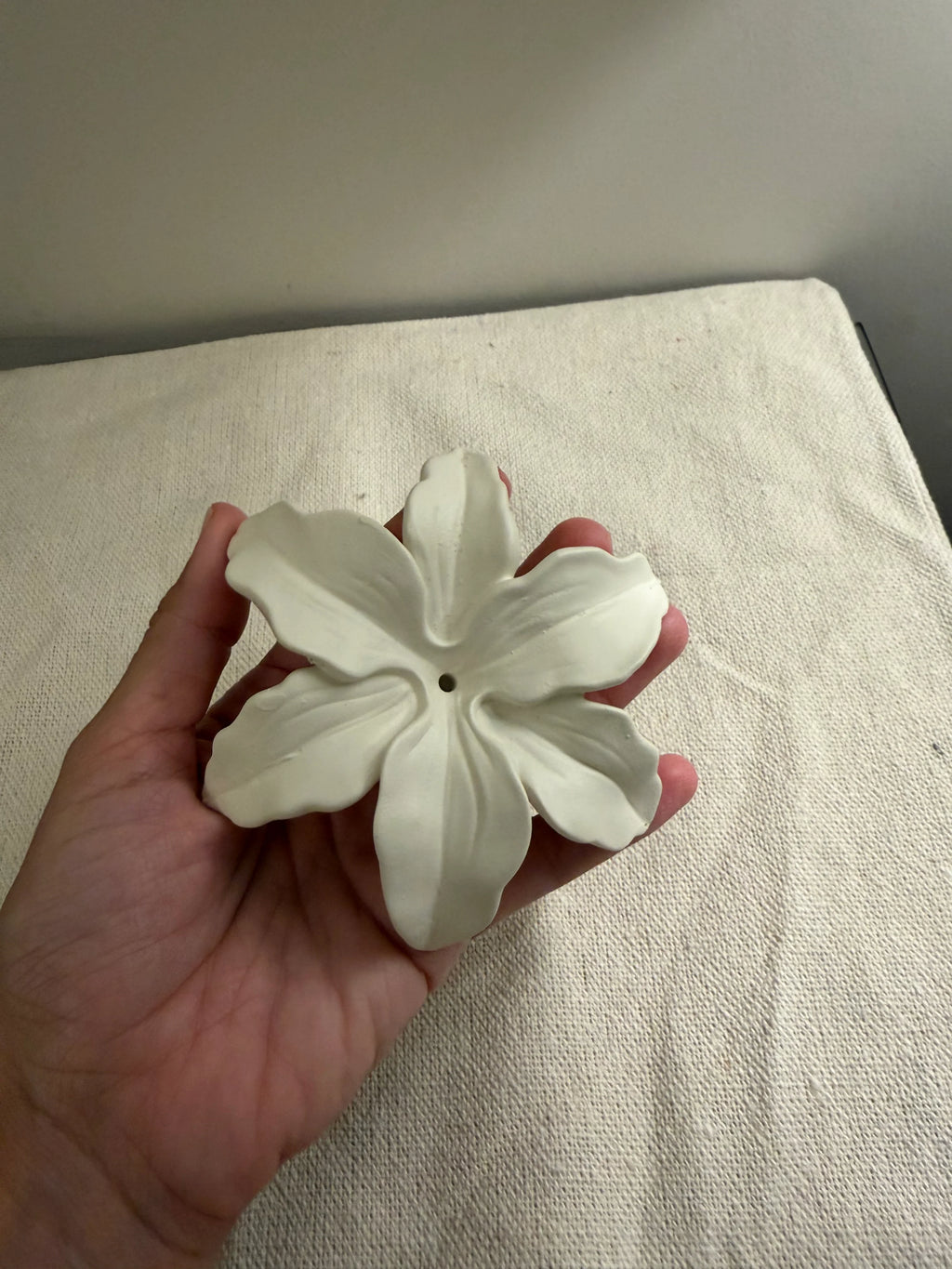 Lilly Incense Holder