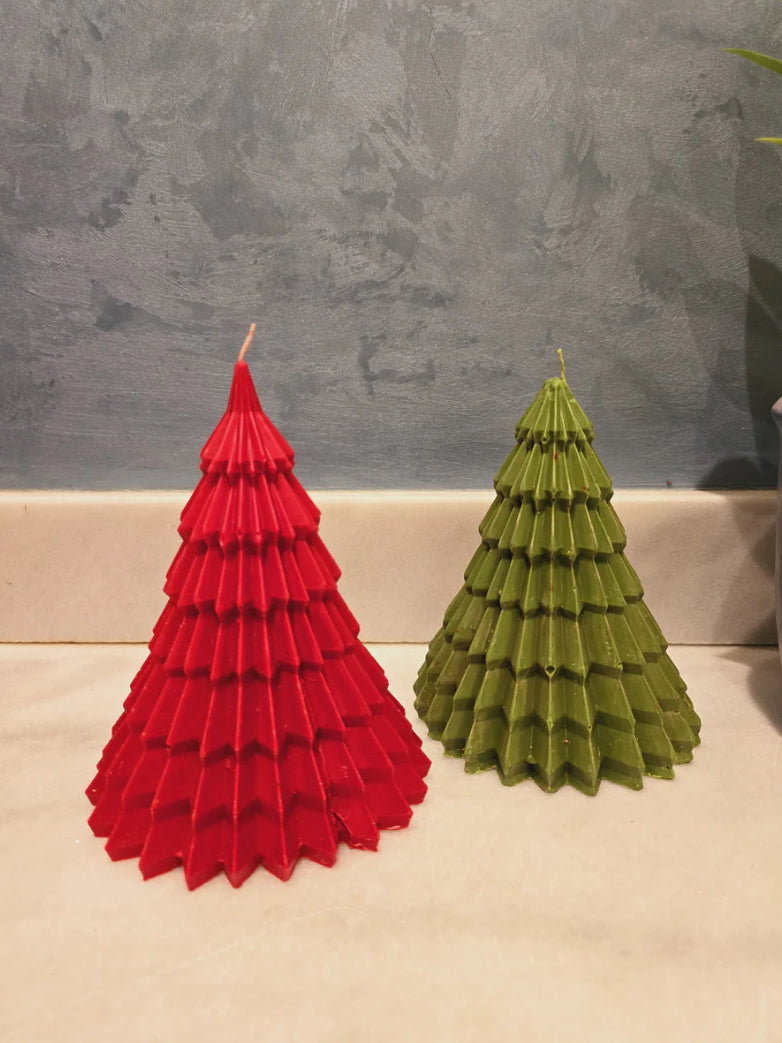 Sweeping Christmas Tree Candle