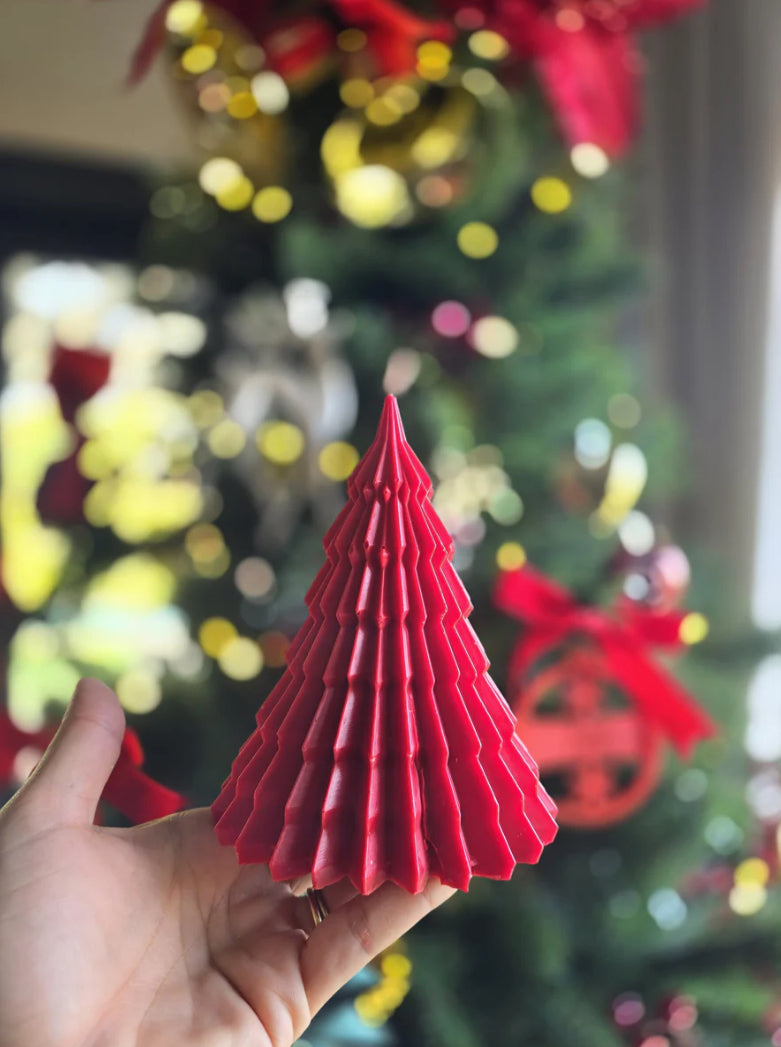 Sweeping Christmas Tree Candle