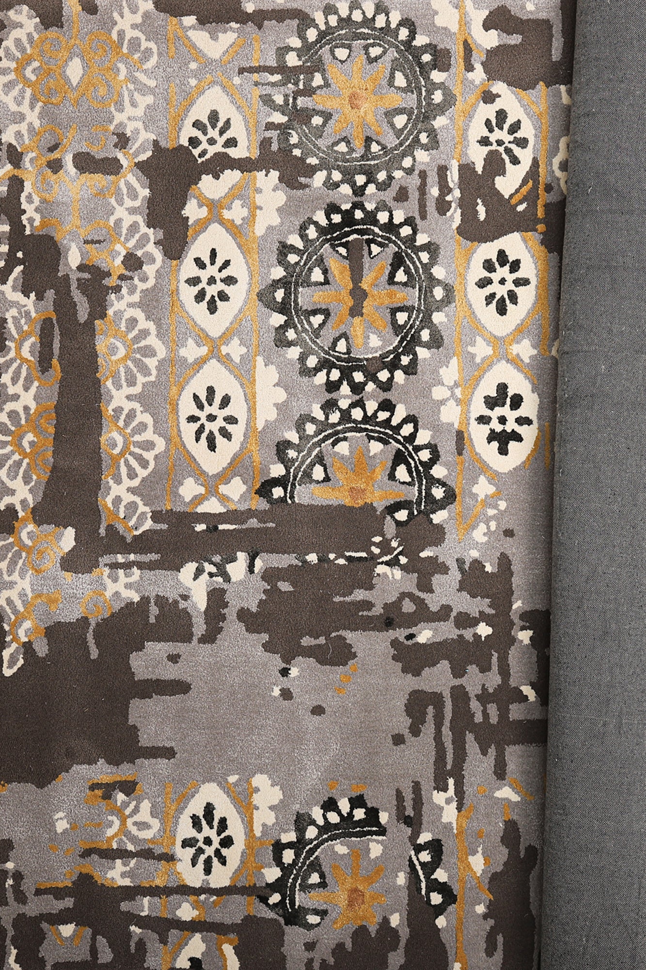 Artful Aura - Hand Tufted Rug