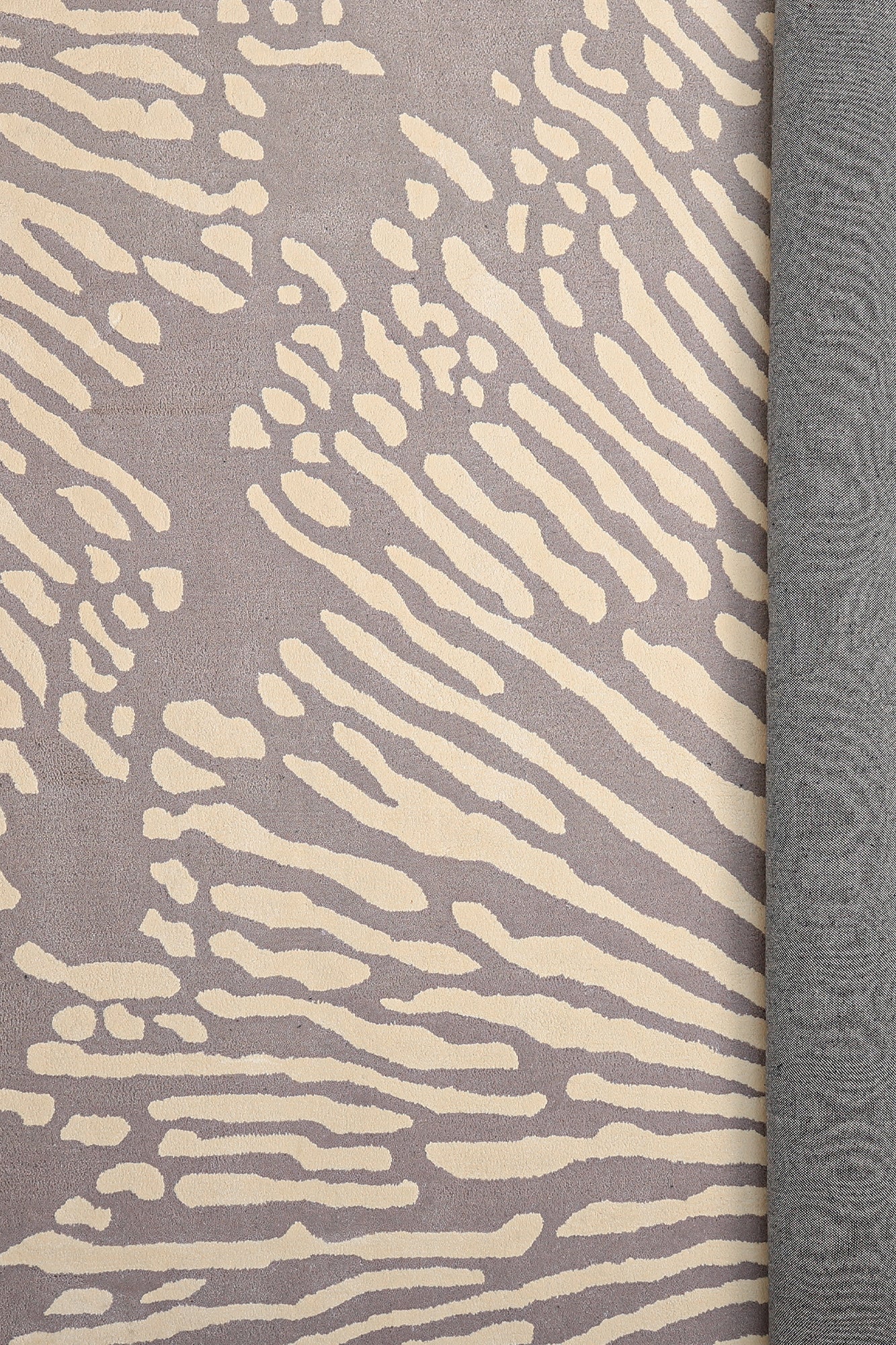 Knot by knot - Hand Tufted Rug