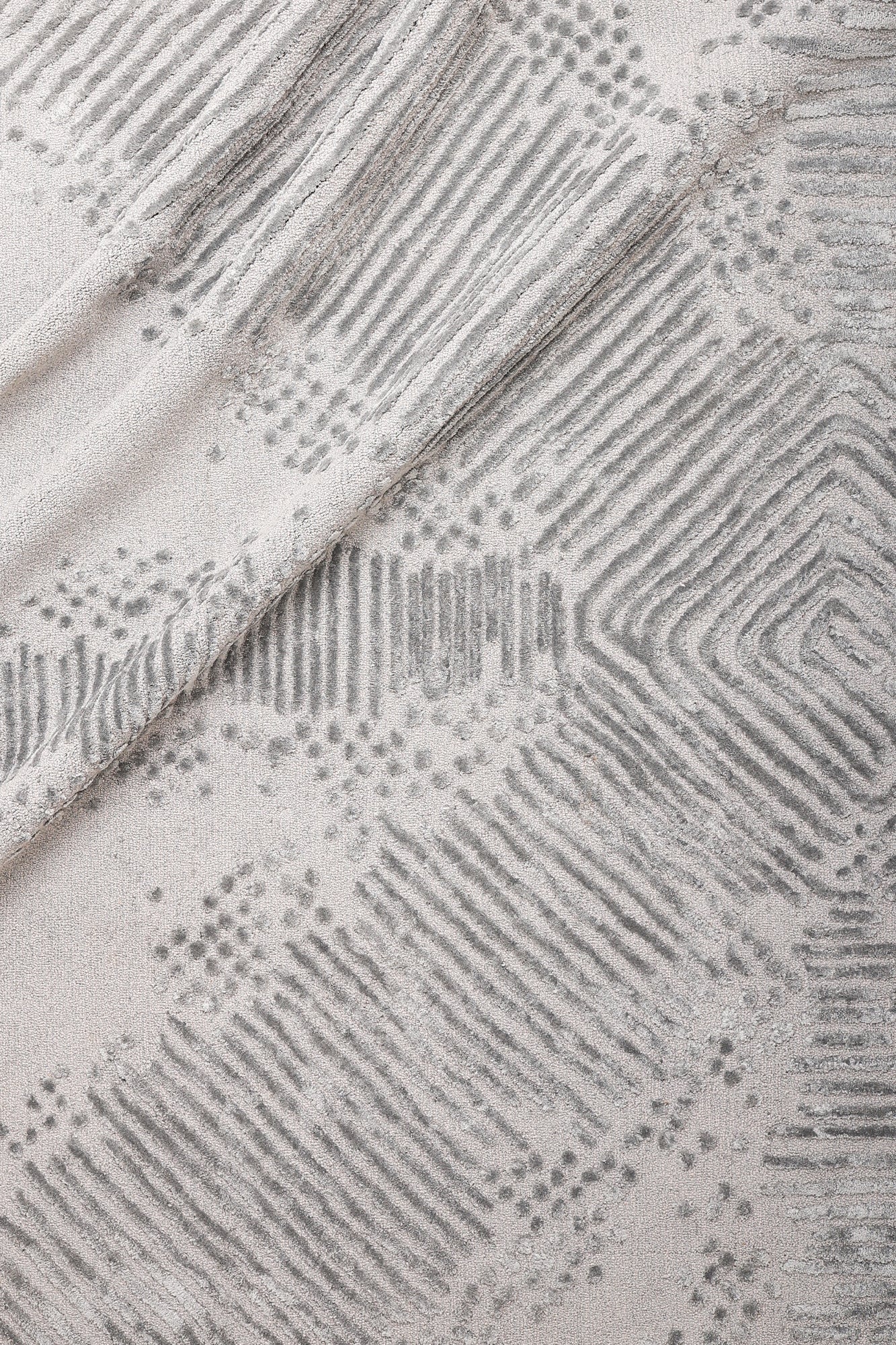 Weave Whispers - Hand Tufted Rug