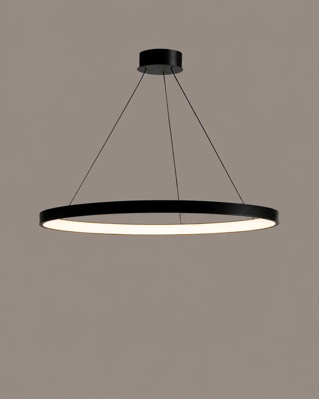 Circlet Pendant isolated product view, pendant with a clear luminous circle (view 4) | دلاية سيركلت، حلقة بتشطيب أسود