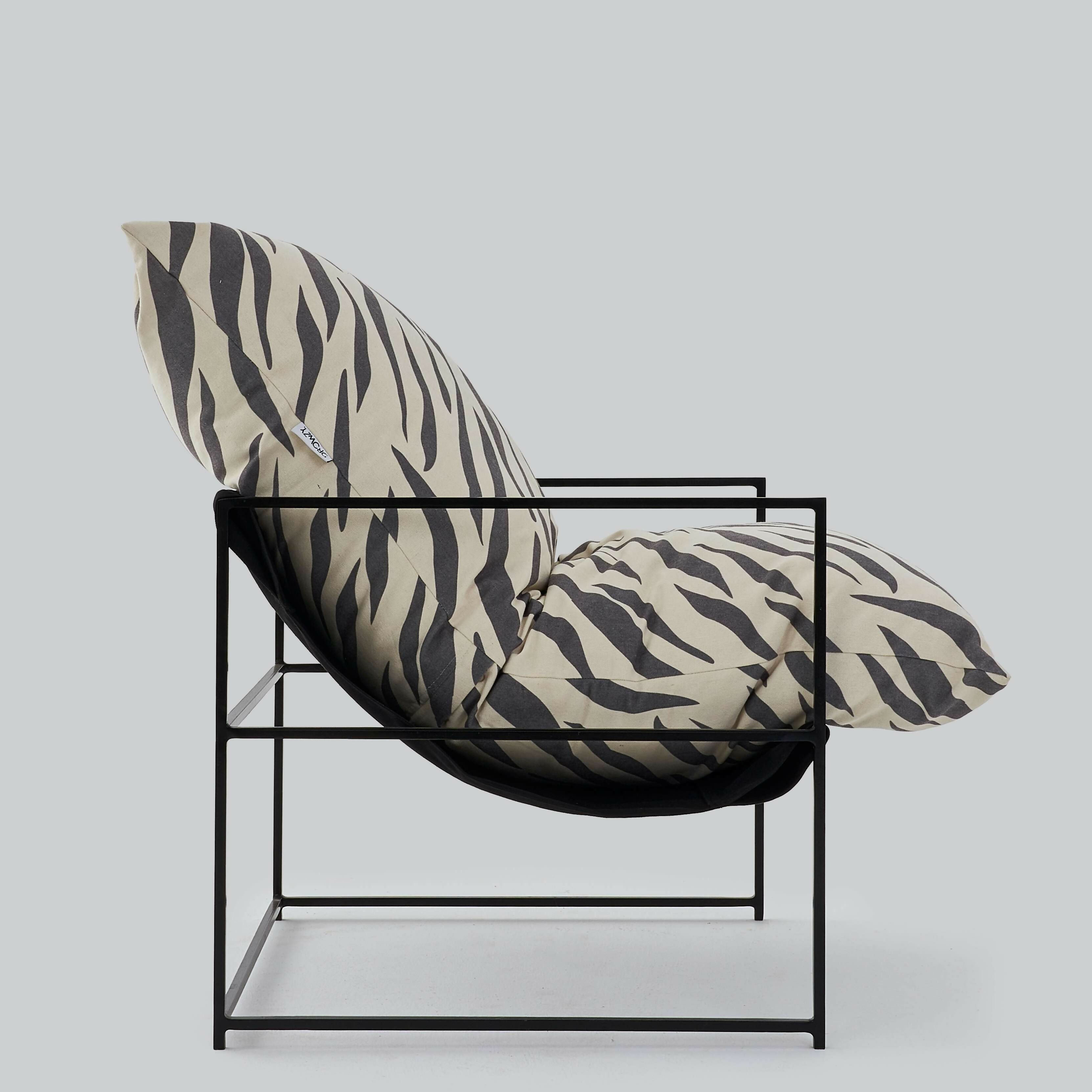 "Hollow-C" - Armchair