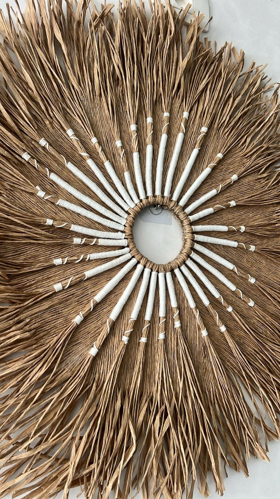 Round Raffia Wall Decor (White)