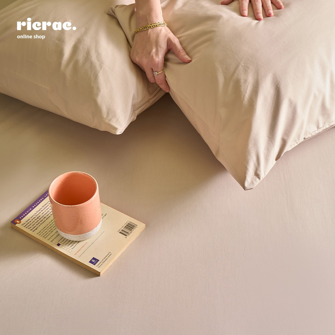 Egyptian Cotton TC300 Bed Sheet Set with 2 Pillow cases