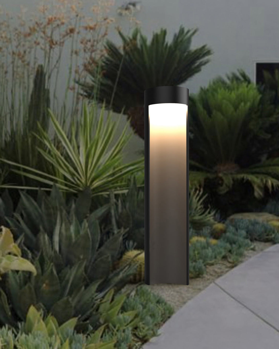 Dwindle floor lamp with sleek vertical design providing warm outdoor ambient lighting / مصباح أرضي بتصميم طولي أنيق يوفّر إضاءة خارجية دافئة وعصرية