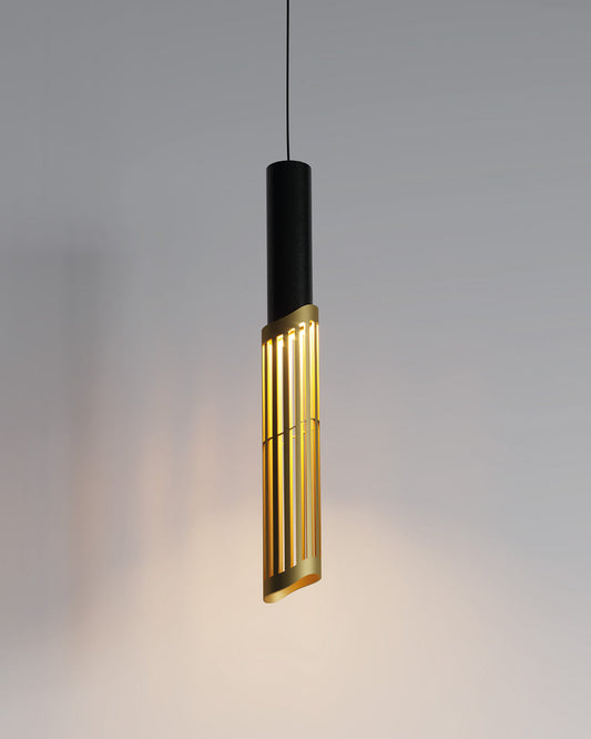 Dew 3 pendant with suspended dewdrop inspired glass creating soft ambient light – مصباح ديو 3 المعلق بزجاج مستوحى من قطرات الندى مع إضاءة محيطية ناعمة