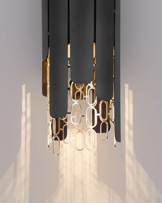 Chain inspired wall lamp with rhythmic flowing form casting soft indirect light / مصباح حائط بتصميم متسلسل إيقاعي يبعث إضاءة غير مباشرة ناعمة