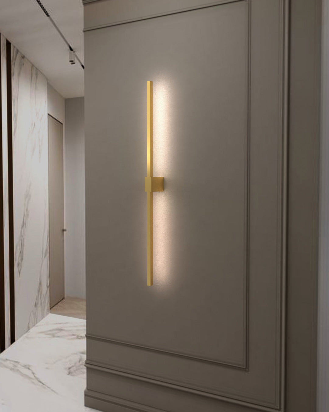 Double lines gold square wall lamp with vertical minimalist indirect lighting – مصباح حائط مربع ذهبي بخطين بتصميم رأسي وإضاءة غير مباشرة