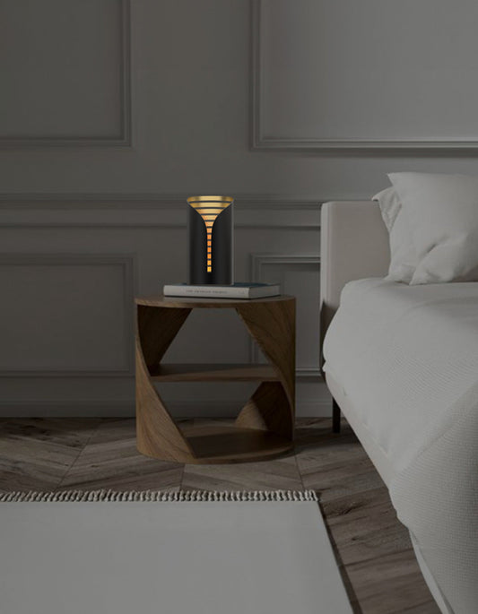 Snefru table lamp with minimalist modern design and soft ambient lighting for contemporary interiors | مصباح طاولة سنفرو بتصميم عصري بسيط وإضاءة ناعمة للمساحات الحديثة