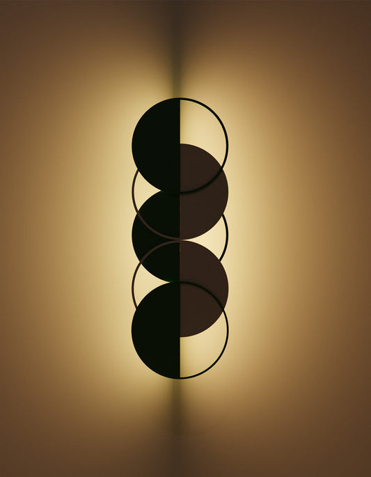 Seasons wall lamp with modern circular design and soft ambient lighting for interiors | مصباح حائط سيزونز بتصميم دائري عصري وإضاءة محيطية ناعمة للمساحات الداخلية