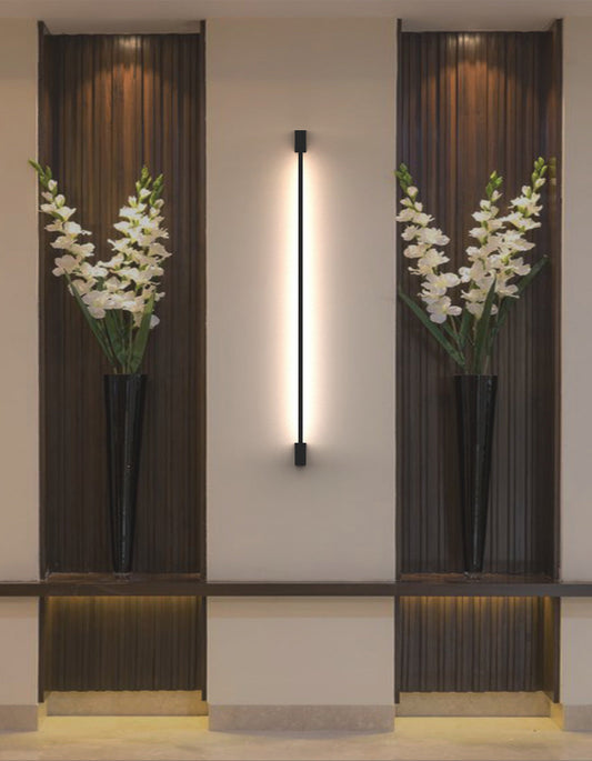 Modern wall lamp with clean contemporary design and soft ambient lighting | مصباح حائط بتصميم عصري أنيق وإضاءة محيطية ناعمة للمساحات الحديثة