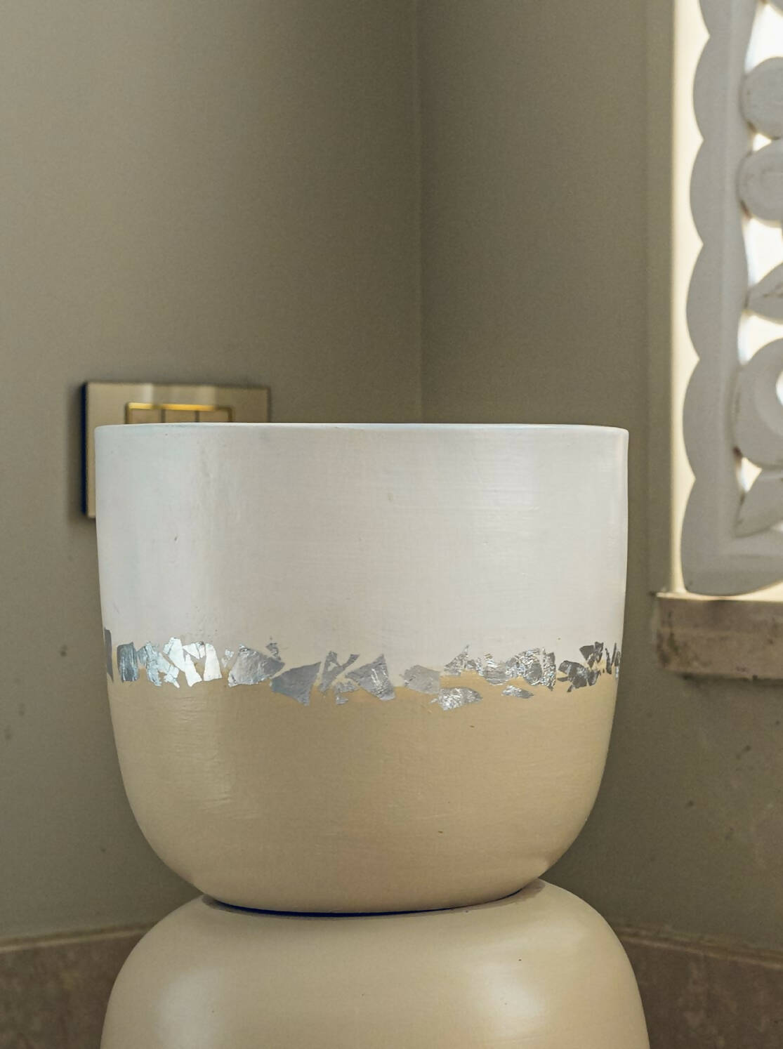 Rustic Silver Sandy White Pot