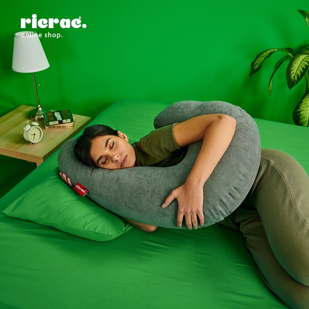 Relaxo - Hugging Pillow