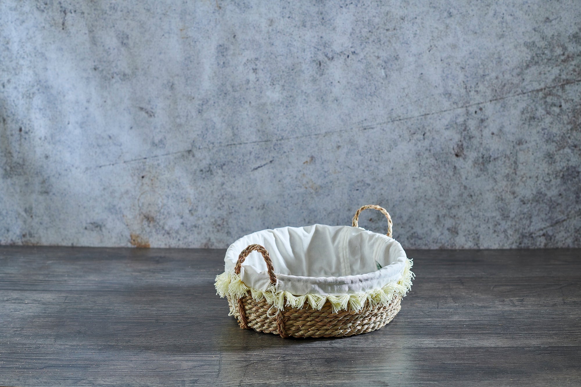 Round Basket with Fringes