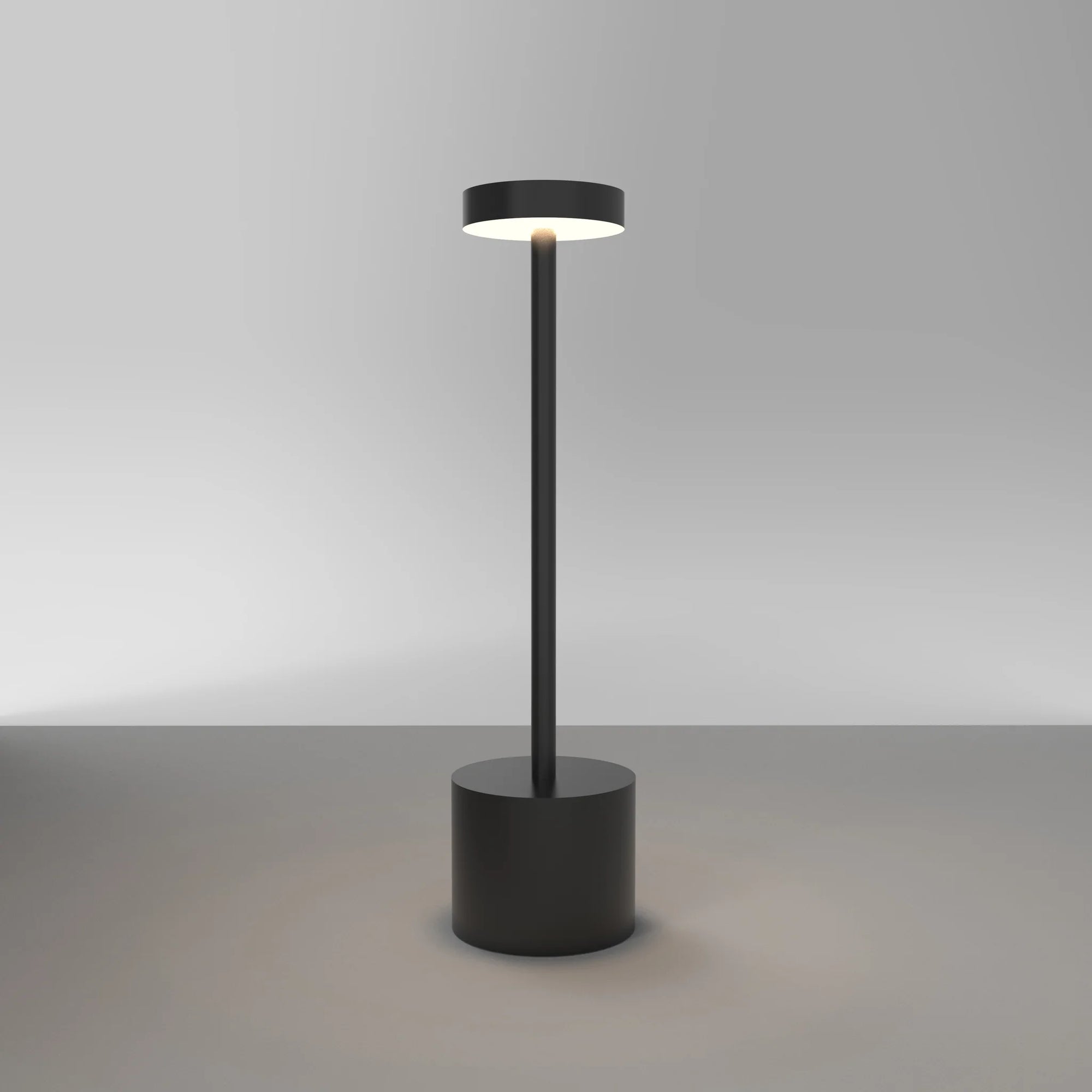 Slender Wireless Table Lamp