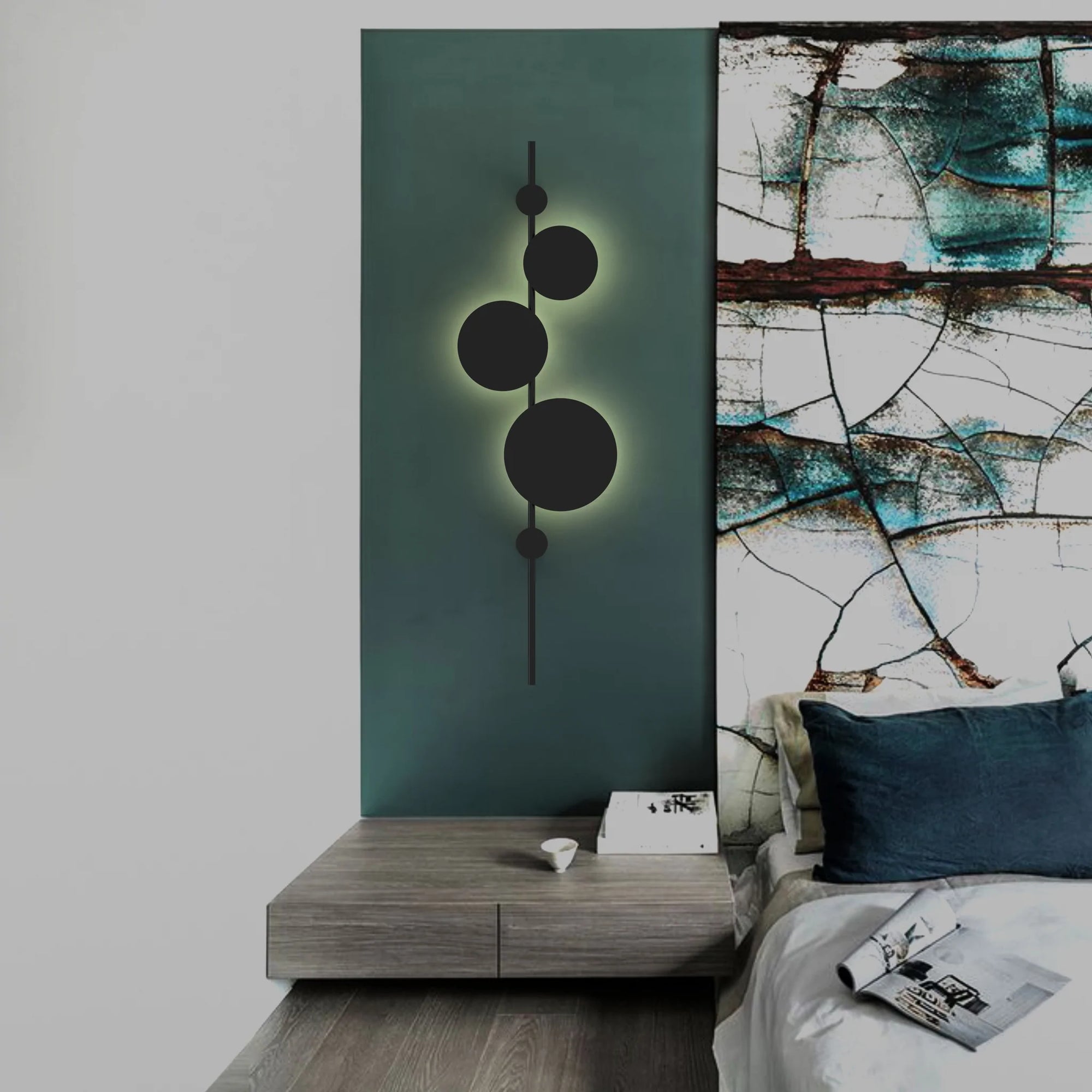 Vertical Trio Wall Lamp