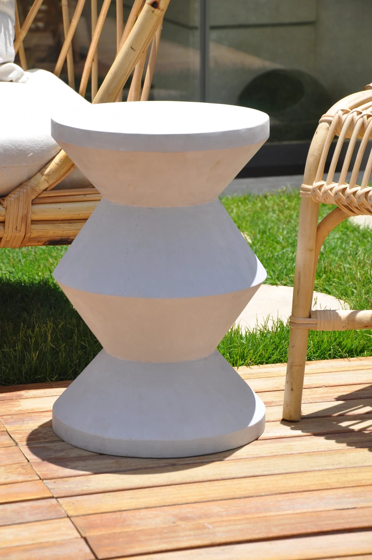 Zaggy Fiber Table
