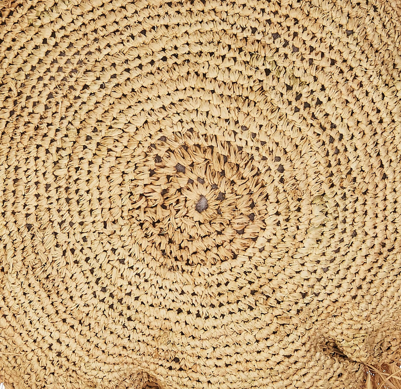 Round Raffia Cushion with Fringes