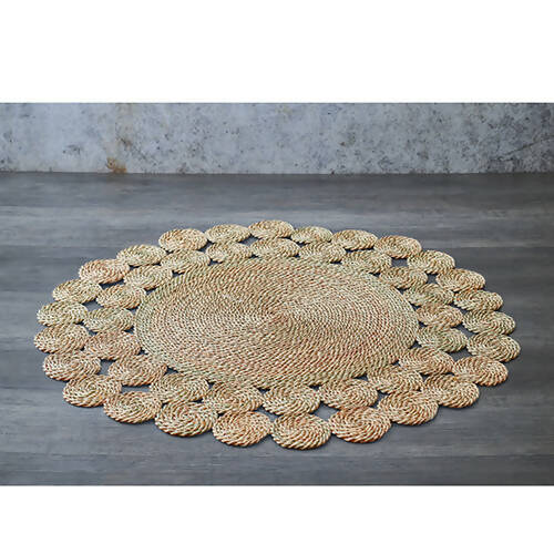 Halfa carpet
circles two rows