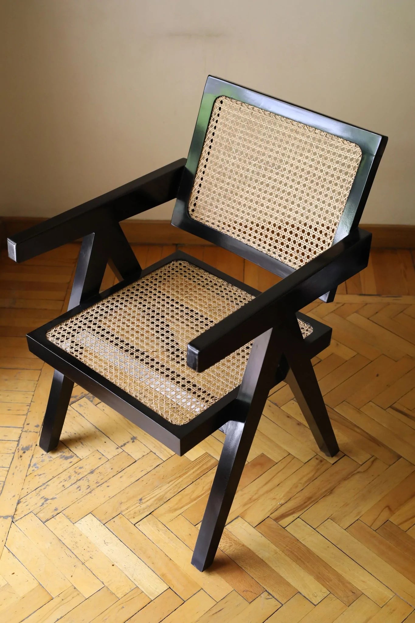 Valerie Chair