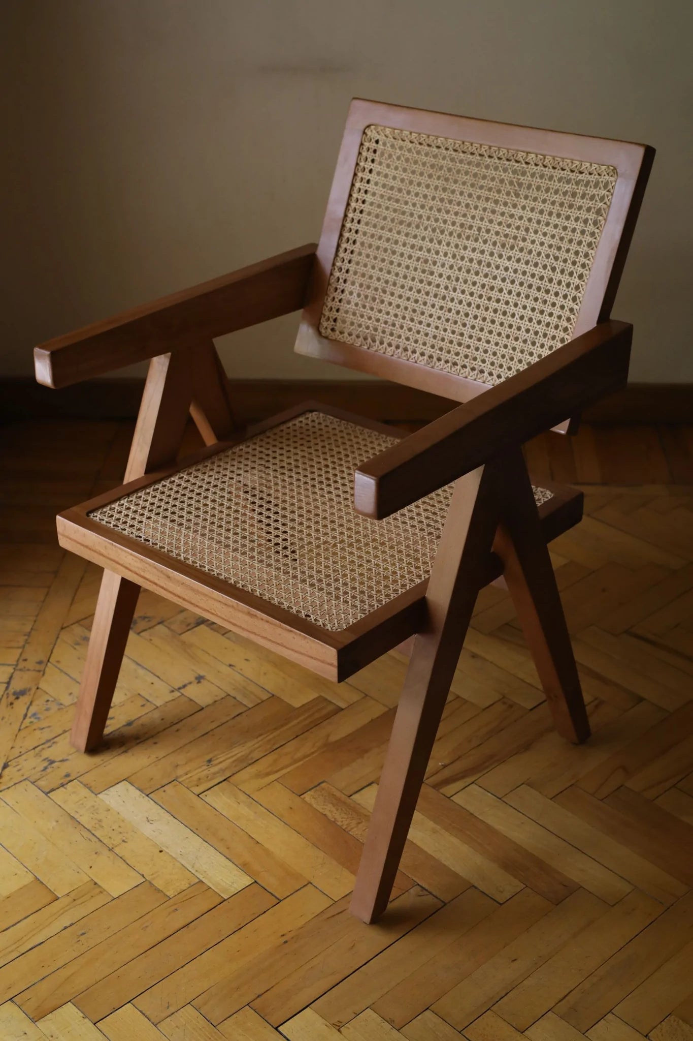 Valerie Chair